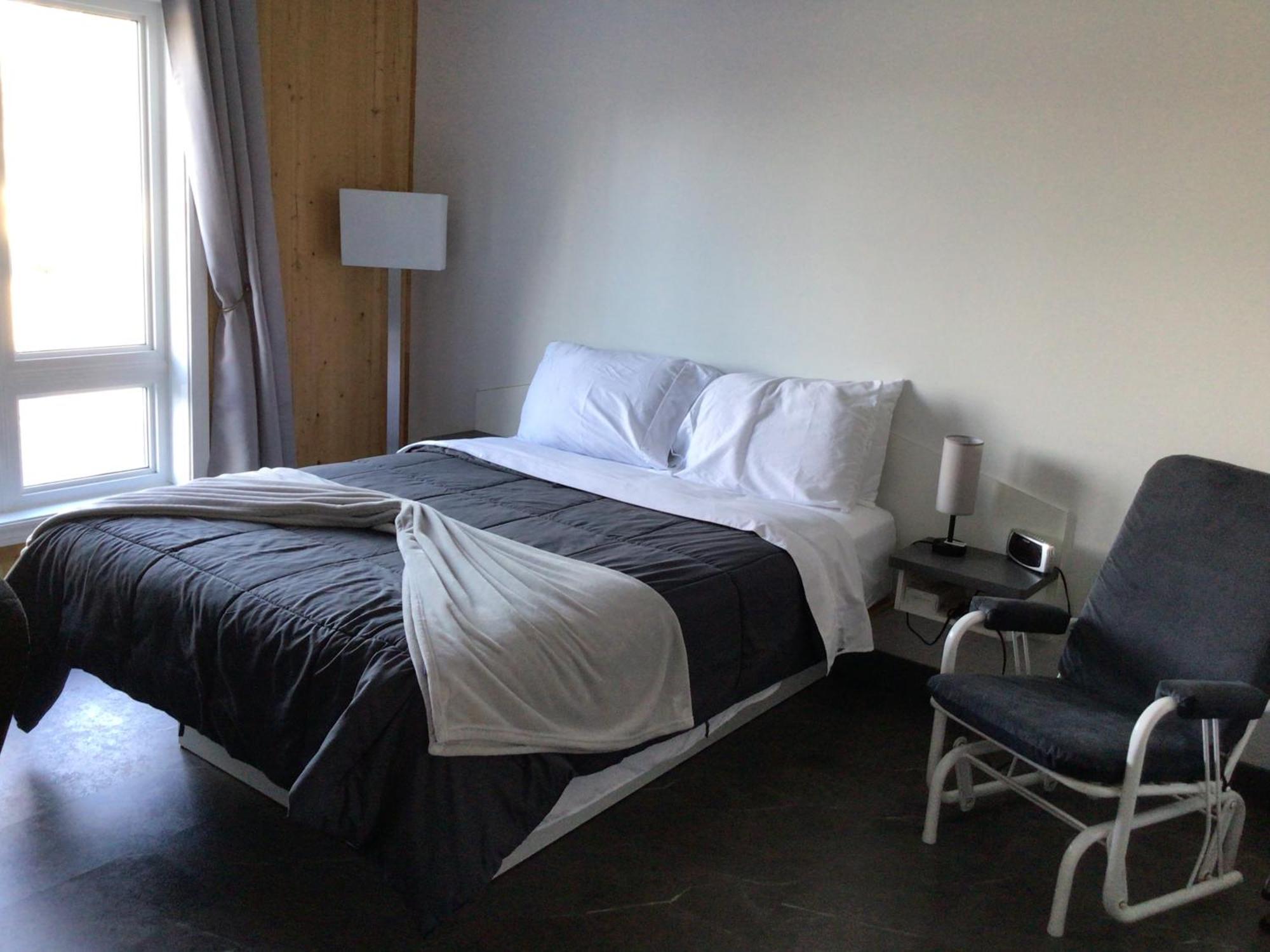 Hotel Auberge St-Felicien Saint-Félicien Eksteriør billede
